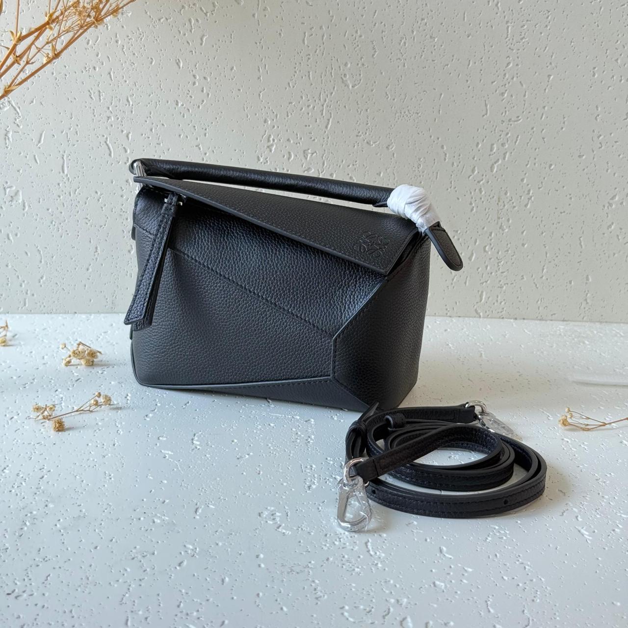 LOEWE PUZZLE EDGE