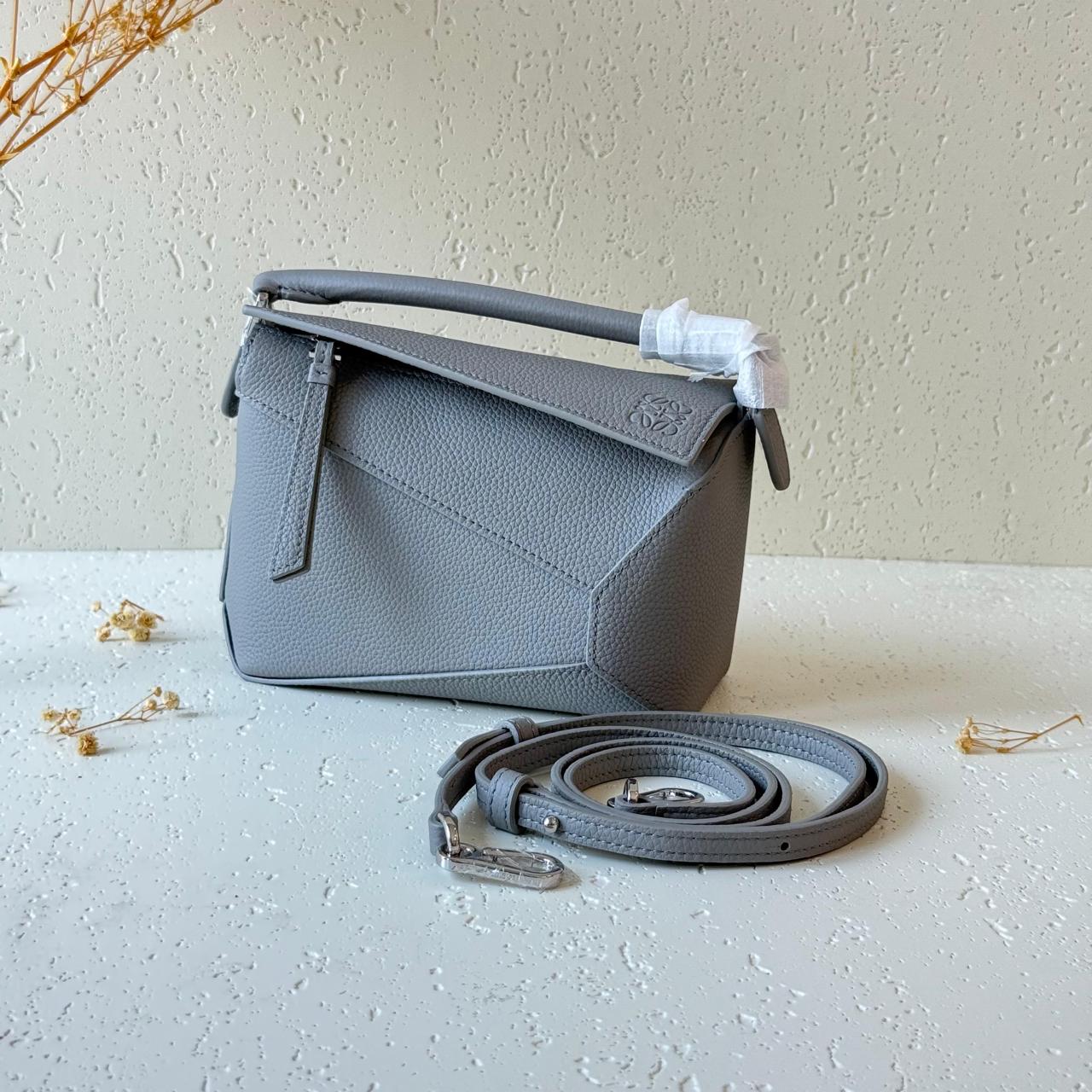 LOEWE PUZZLE EDGE