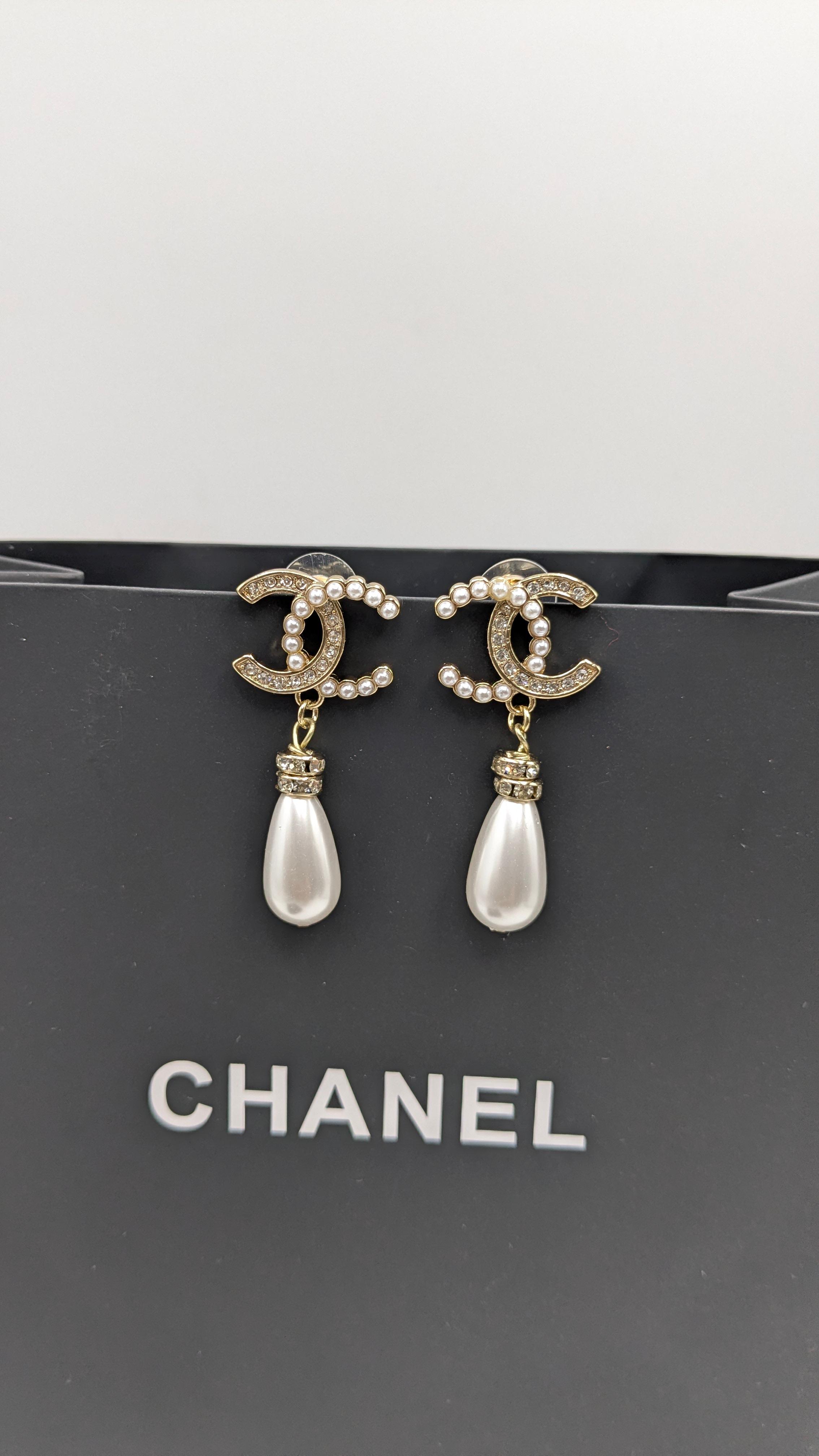 CHANEL EARRINGS