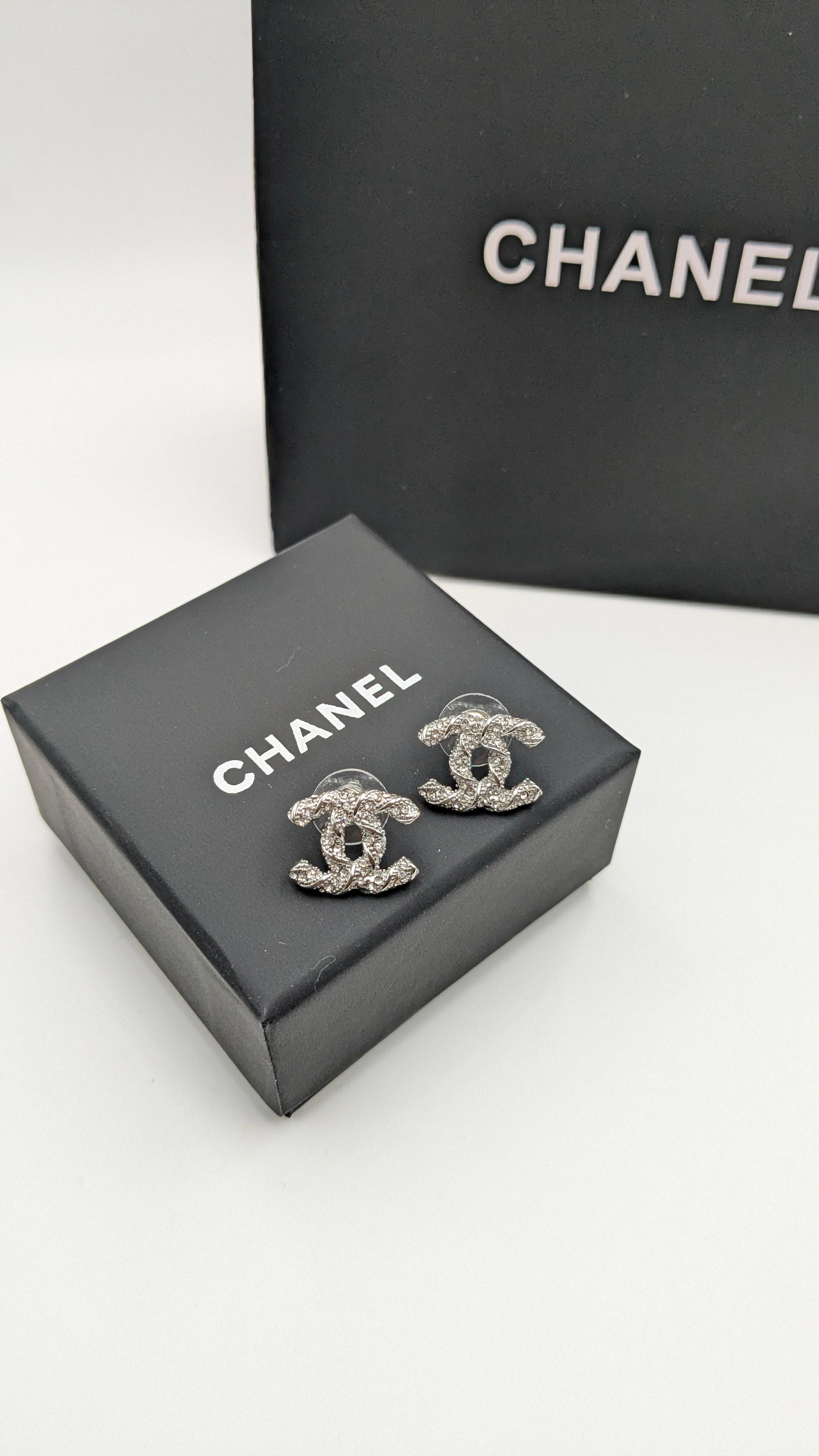 CHANEL EARRINGS
