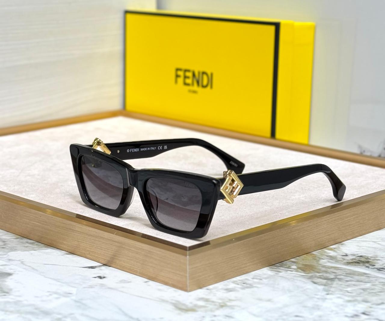 FENDI GLASSES