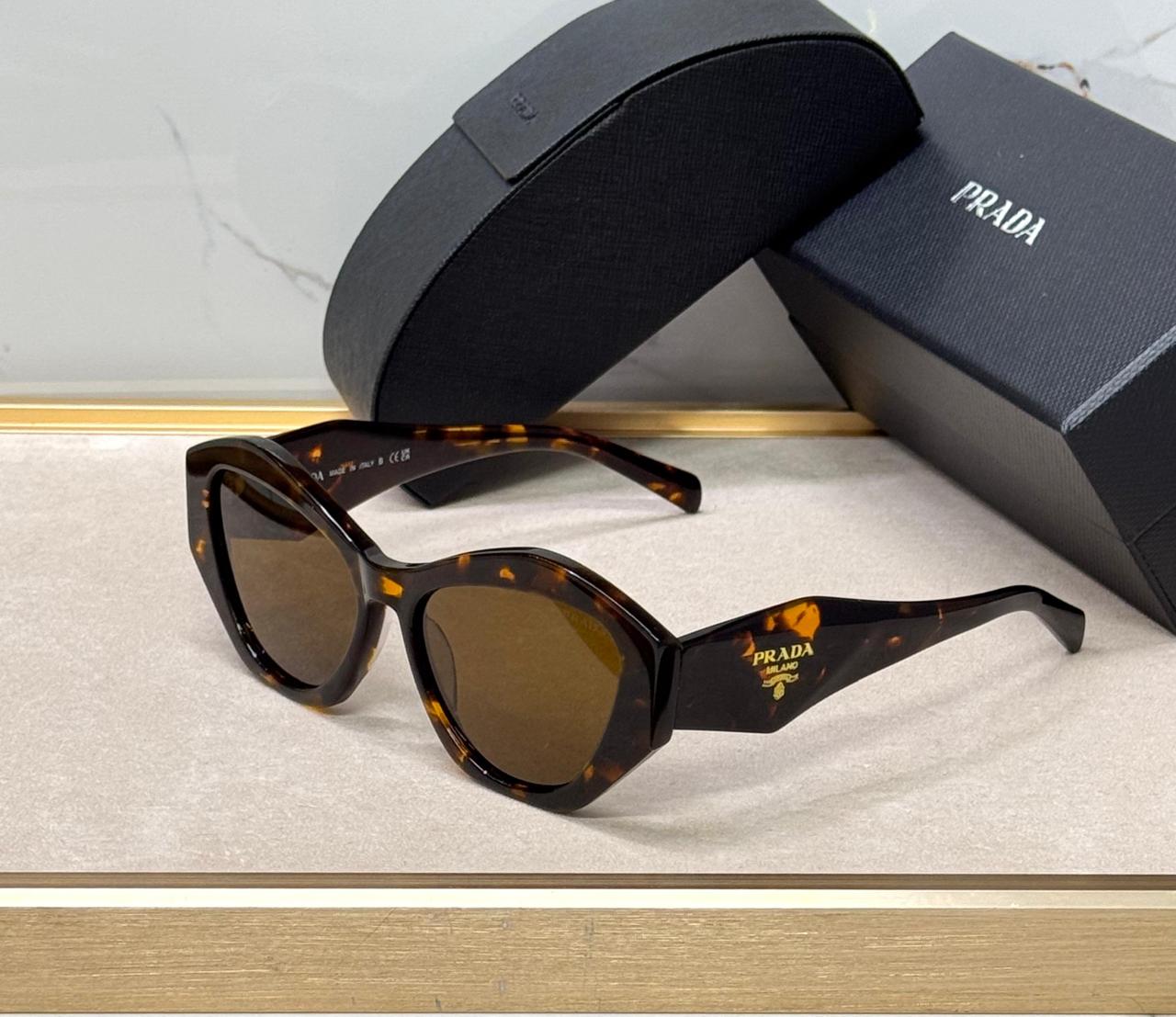 PRADA GLASSES