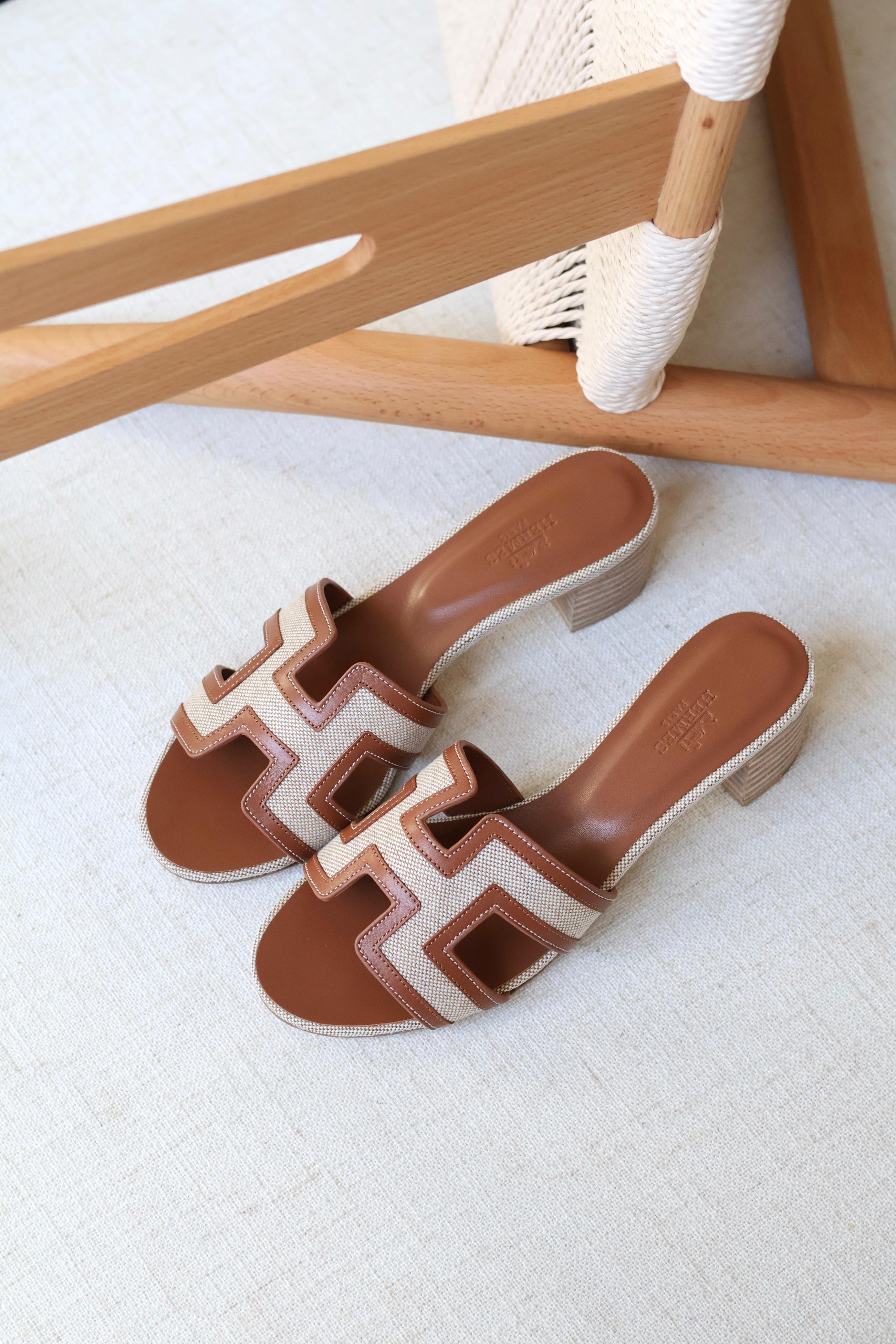 HERMES ORAN HEEL