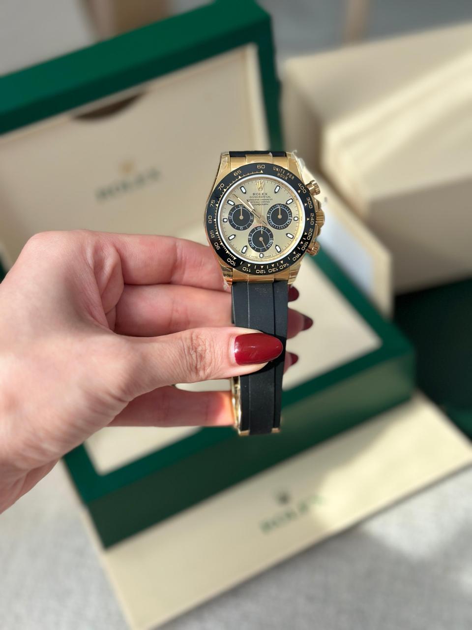 ROLEX COSMOGRAPH DAYTONA WATCH