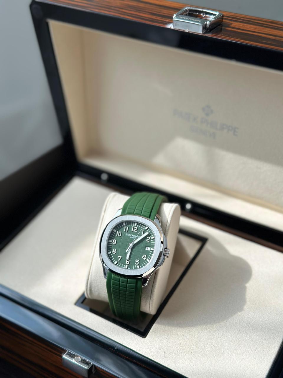 PATEK PHILIPPE AQUANAUT WATCH