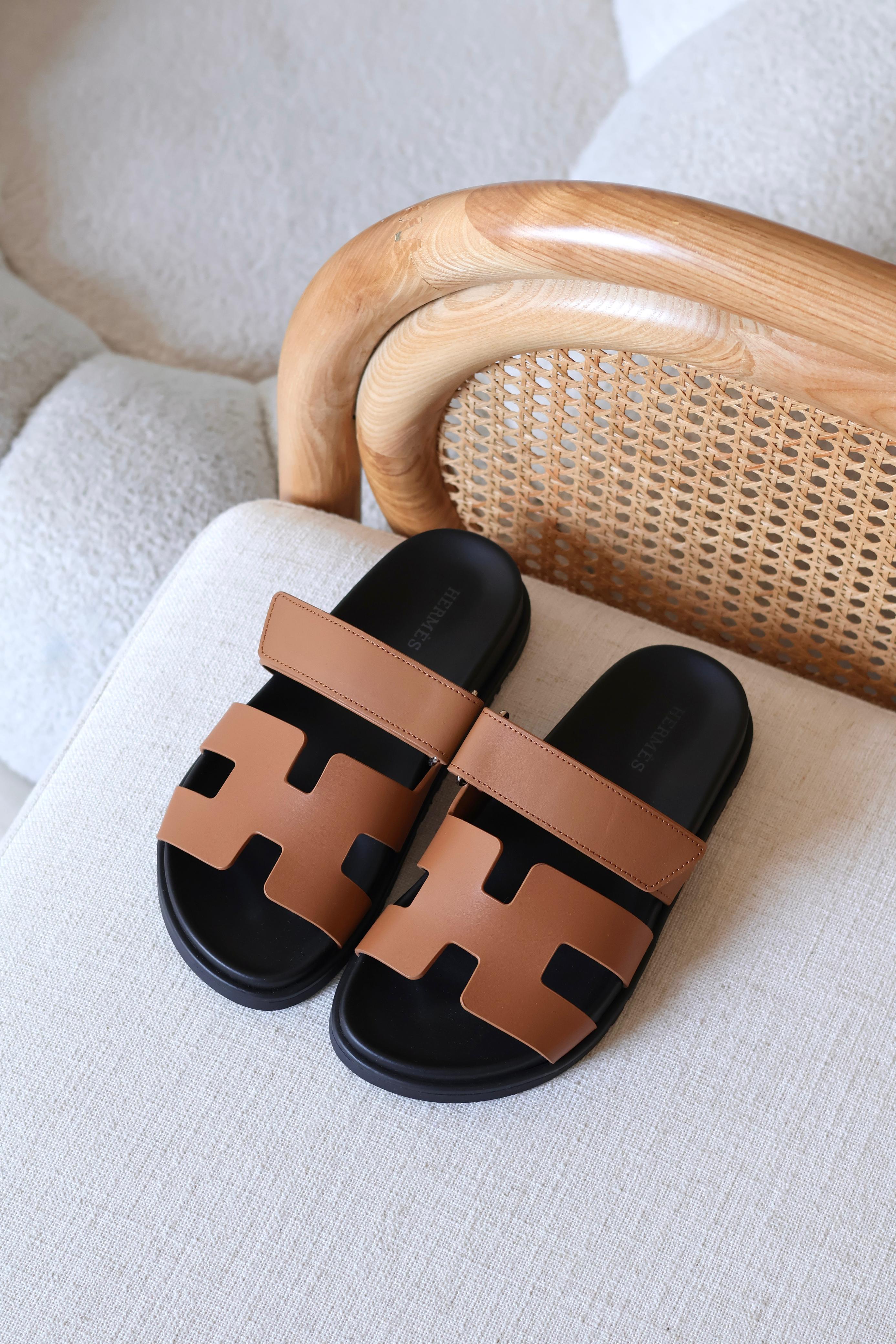 HERMES CHYPRE SANDAL CONTRAST