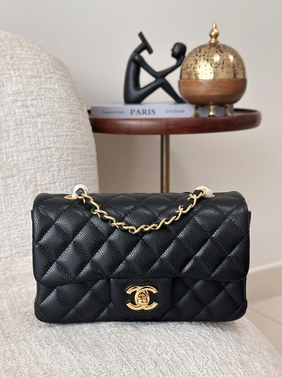CHANEL CLASSIC FLAP BAG