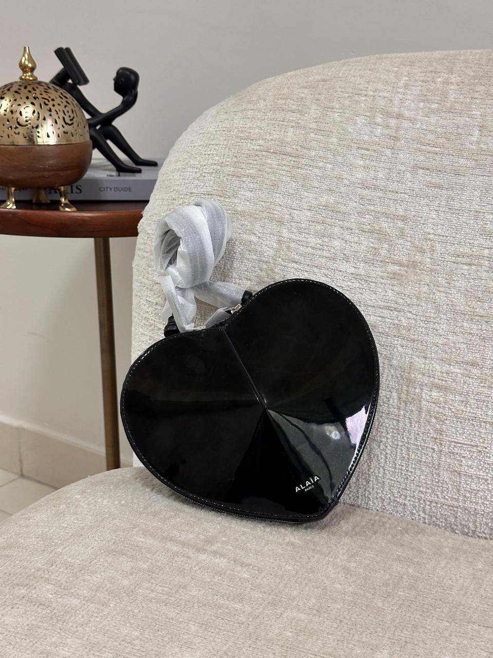 ALAÏA LE CŒUR BAG