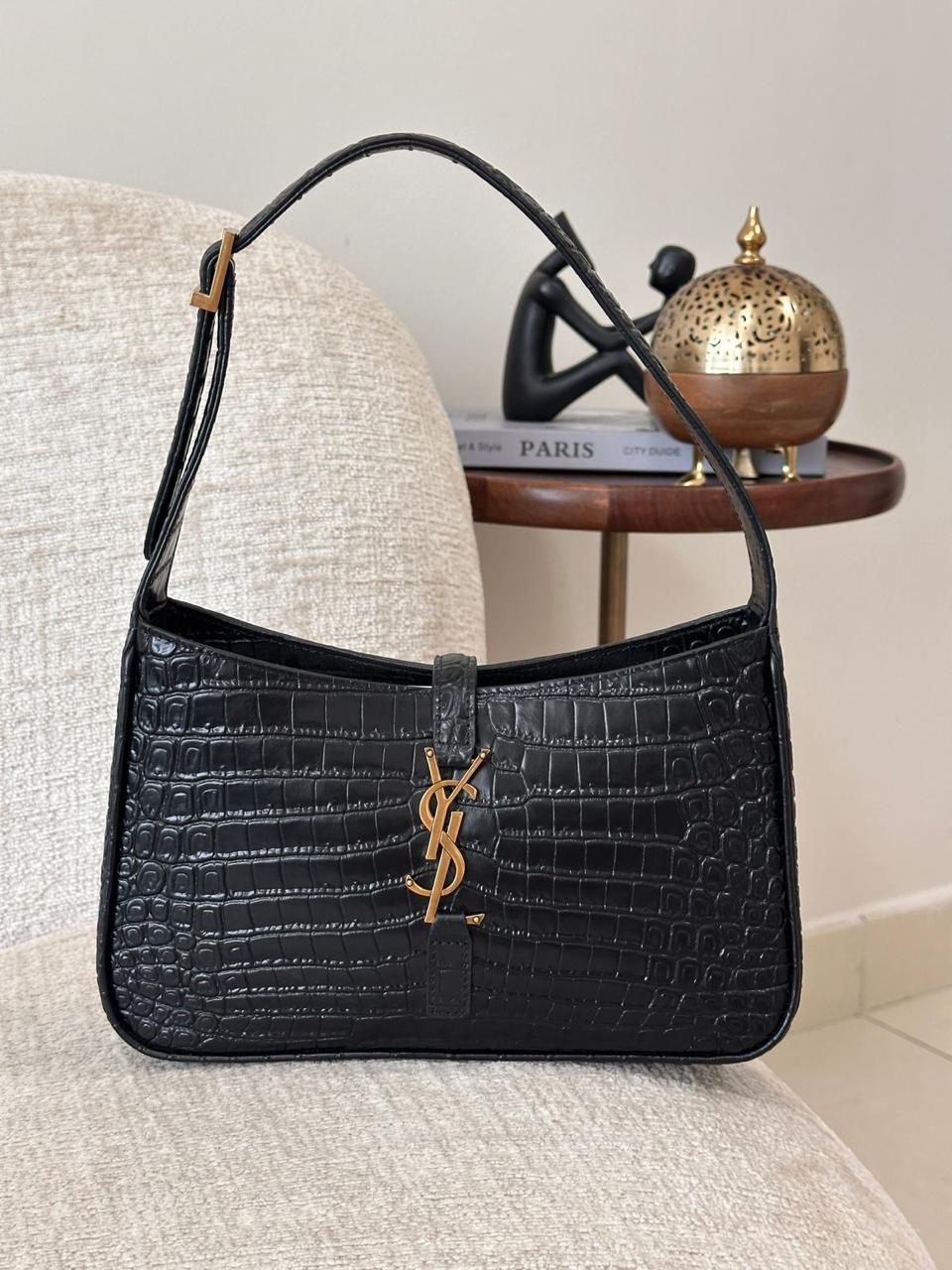 SAINT LAURENT LE 5 À 7 HOBO HANDBAG